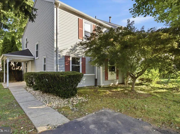 10107 Wilbur St, Philadelphia, PA 19116