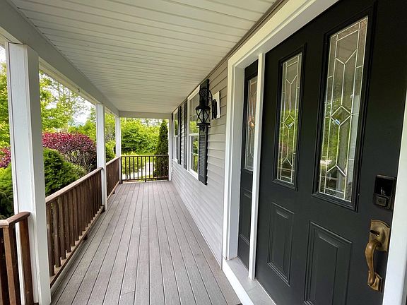 4th image of 32 High Meadows Drive