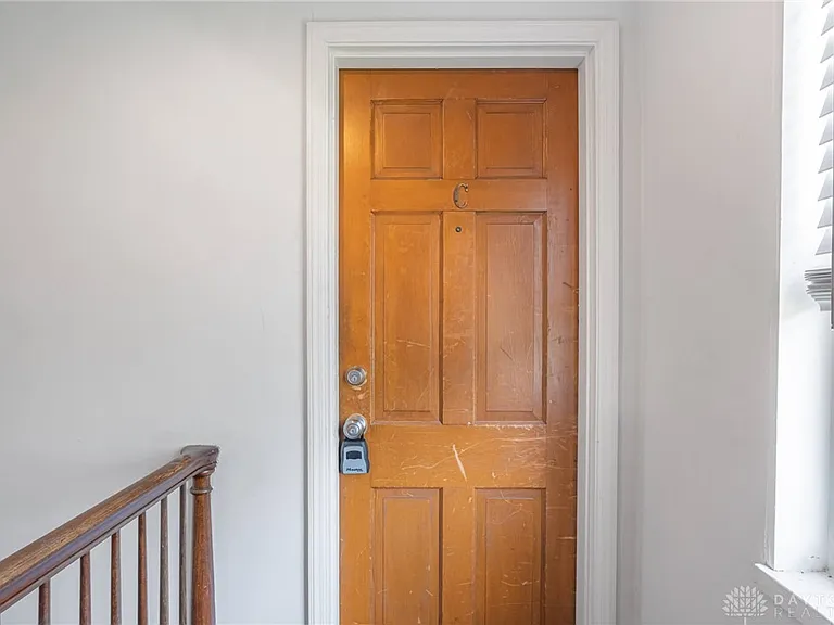 1588 Glenbeck Ave #C — Photo 2