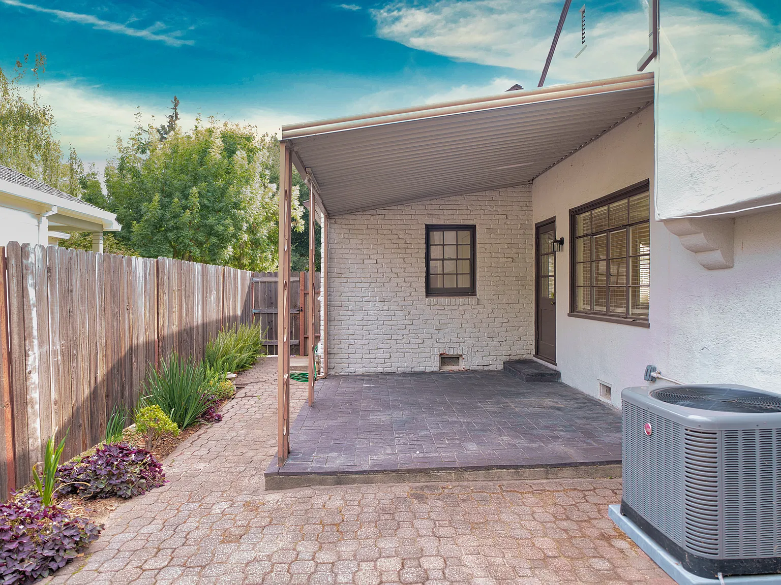 2 bed, 1.5 bath, 1110 sqft, $3,100 — Photo 3