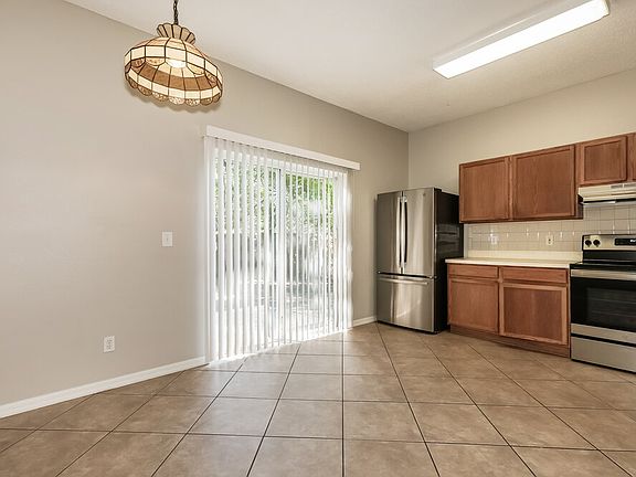 5th image of 11507 Wellman Dr