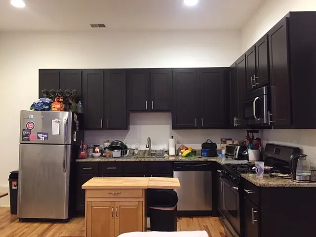 2058 W Roscoe St #1R — Photo 3
