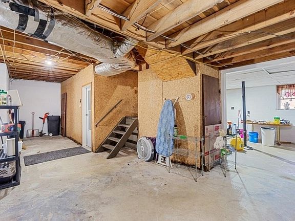 41st image of 580 Gamaliel Rd