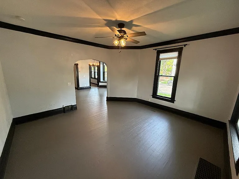 923 Sherburne Ave #1 — Photo 8