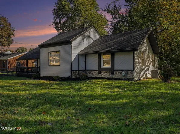 2520 N Holland Sylvania Rd, Toledo, OH 43615