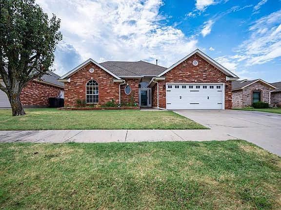 2nd image of 620 SW 154th Pl