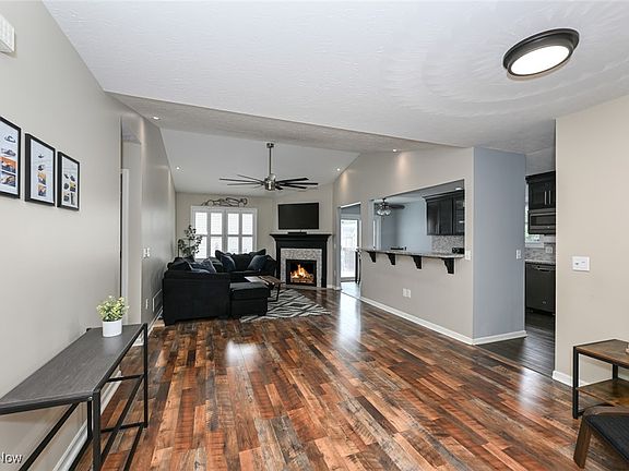 3rd image of 1174 Wild Brook Dr
