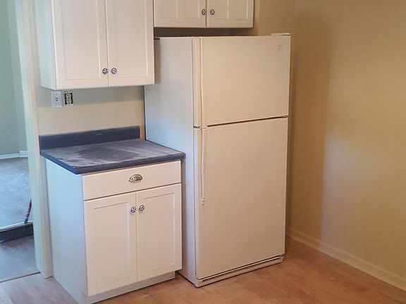 2nd image of 18 N 7th Ave #1