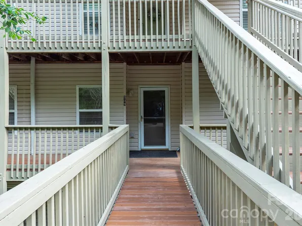 509 Carrington Pl, Arden, NC 28704