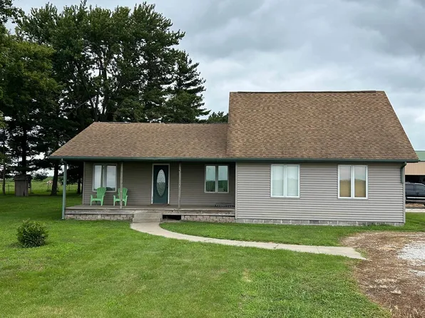 288 E 1200th Rd N, Morrisonville, IL 62546