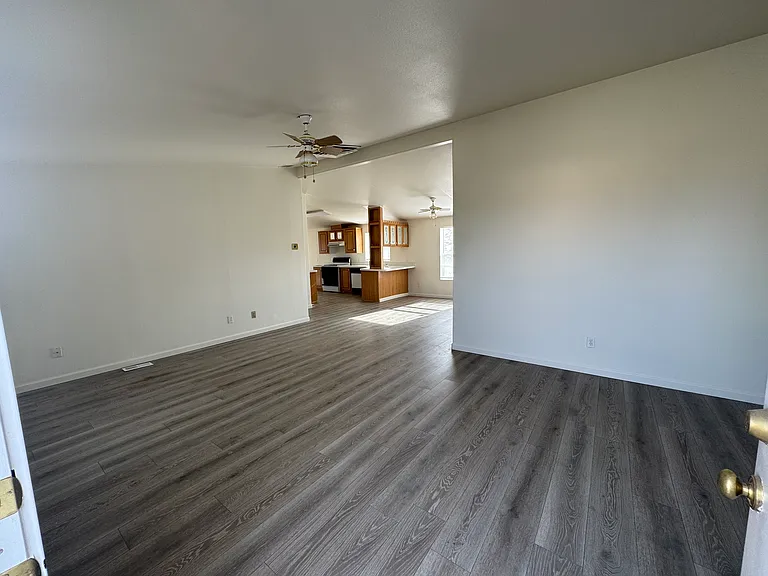 5775 Biller Ln — Photo 3