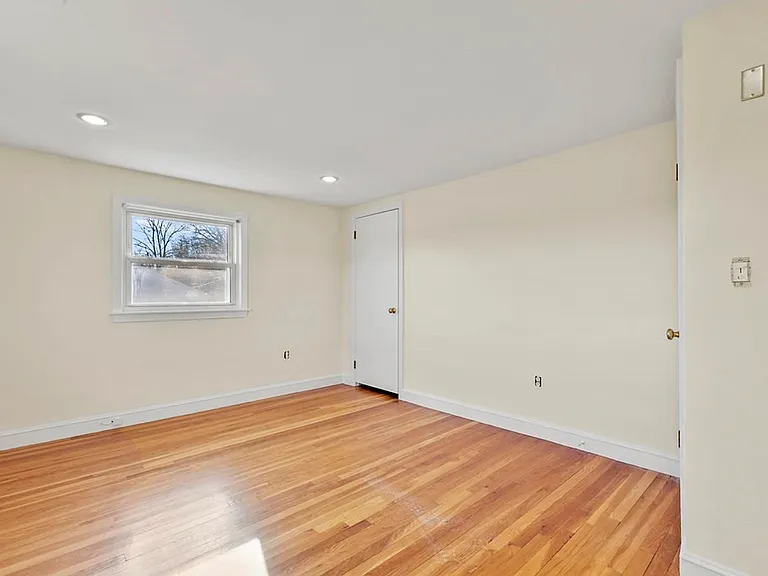 72 Cambridge Rd #2 — Photo 24