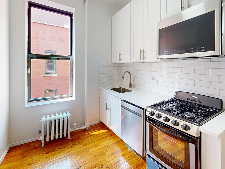 419 E 73rd St #6E — Photo 4
