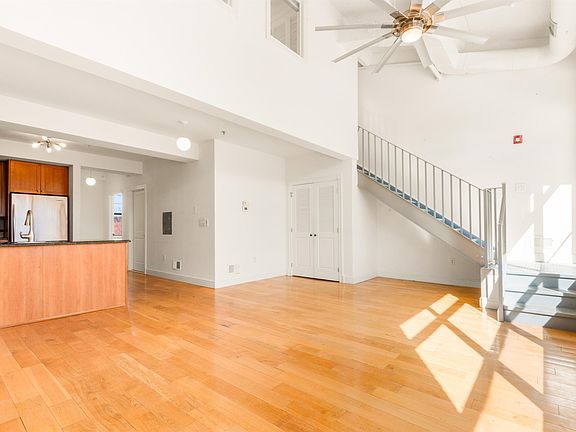 4th image of 300 Communipaw Ave APT 213