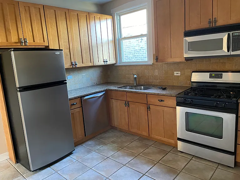 1440 W Rosemont Ave #2 — Photo 15