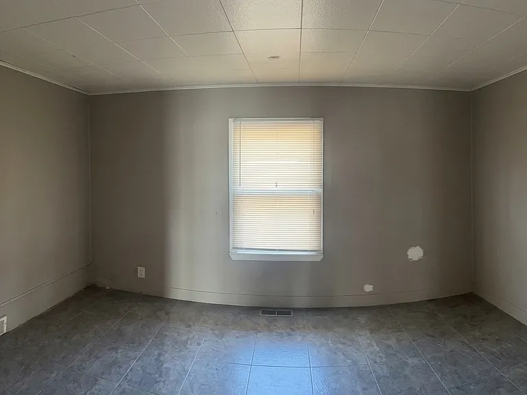 5461 Hamilton Ave — Photo 5