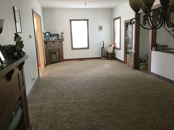 4th image of 204 N Water St