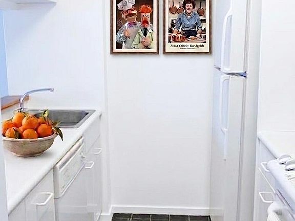 4th image of 2373 Broadway APT 1026