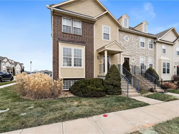 21690 W 124th St, Olathe, KS 66061