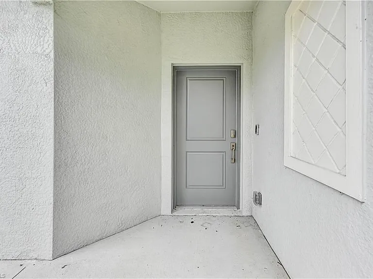 20545 Hazelnut Ct S — Photo 5