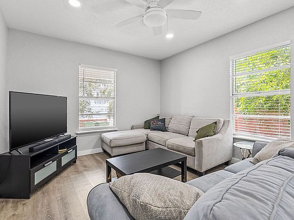 5th image of 205 W Frances Ave