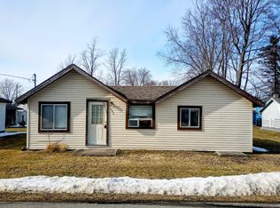 123 Sandpiper Ave, Houghton Lake, MI 48629