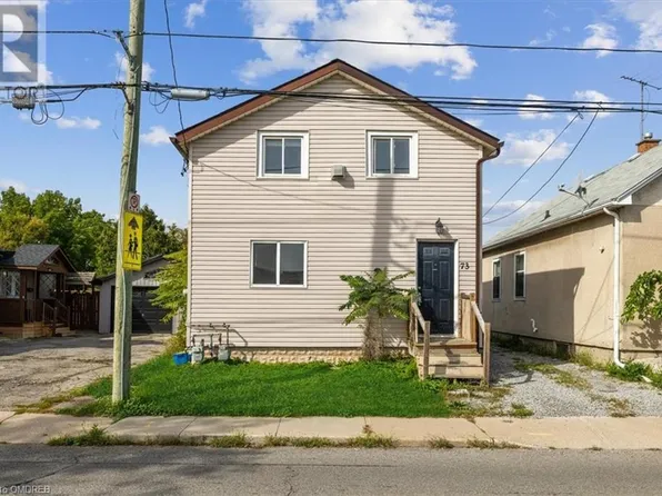73 Vine St S #2, Saint Catharines, ON L2R 3X9