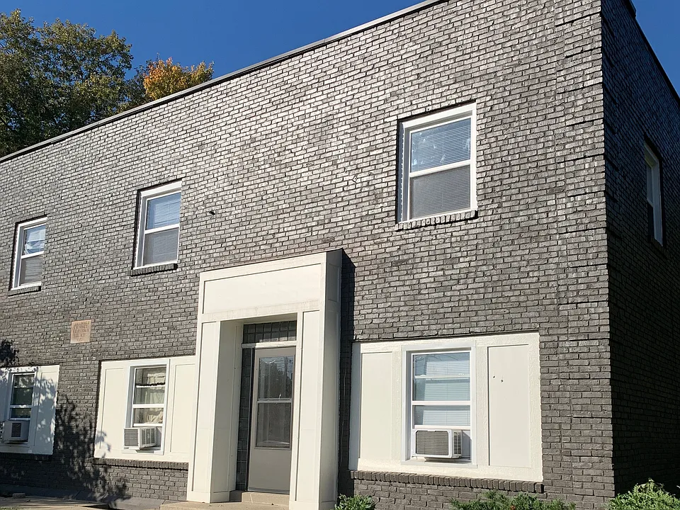 602 W Hanna Ave #8