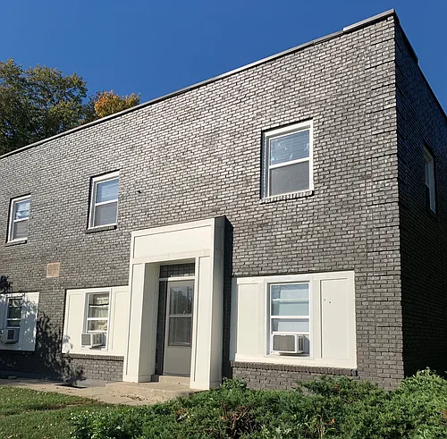 602 W Hanna Ave Photo 1