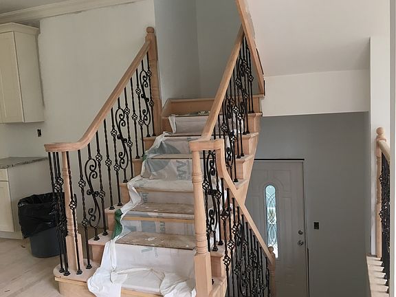 2nd image of 136 Oak Ave