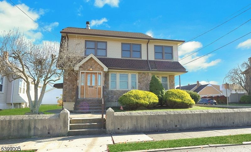 1st image of 80 Garfield Pl