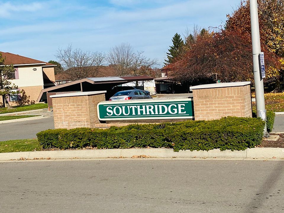Main entrance off Pontiac Trail to Southridge Condominiums.