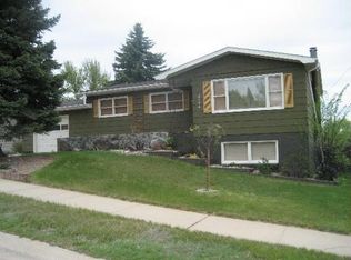 3114 Tomahawk Dr, Rapid City, SD 57702