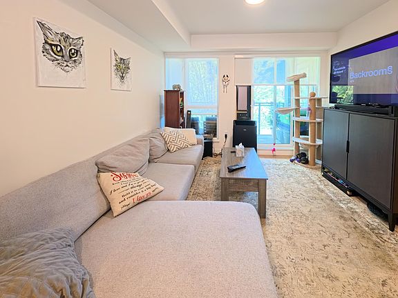 3rd image of 209 E 20th Ave #303