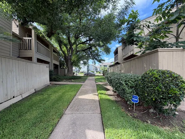 9333 Pagewood Ln, Houston, TX 77063