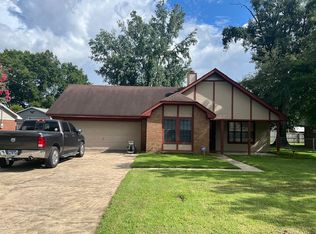 137 Green Hollow Cir, Columbus, MS 39705