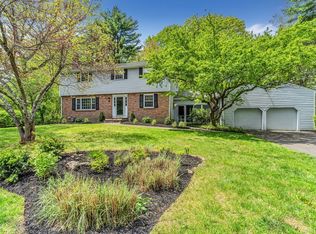4 Fairway Rd, Acton, MA 01720
