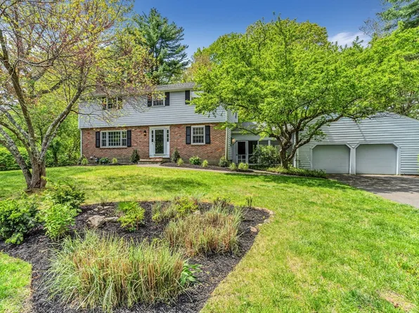 4 Fairway Rd, Acton, MA 01720