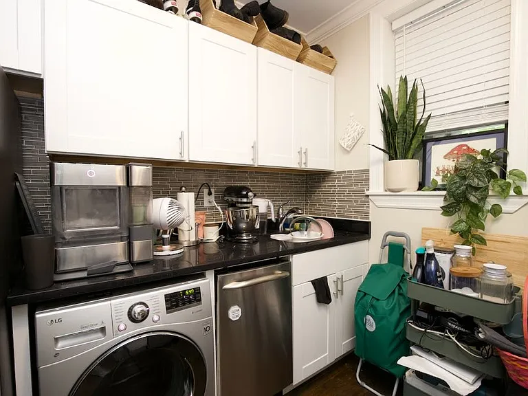1056 W Lill Ave #3 — Photo 3