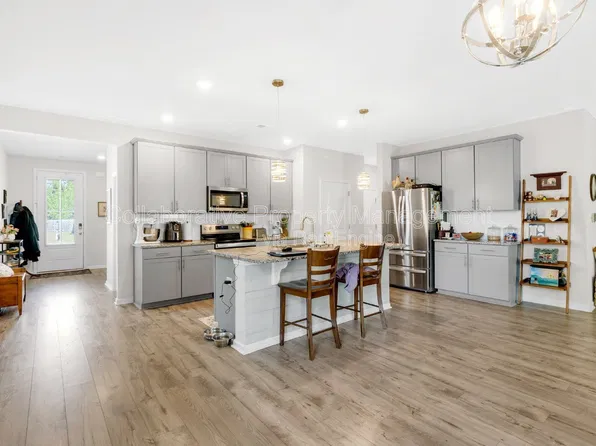 376 Brennan Dr, Richmond Hill, GA 31324