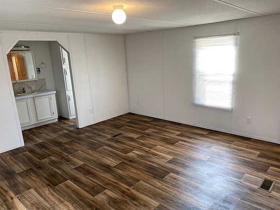 2nd image of 12943 Lake Dr