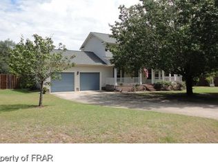 450 Lakeridge Dr, Cameron, NC 28326