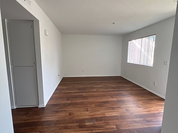 3rd image of 531 W Wilson St APT C203