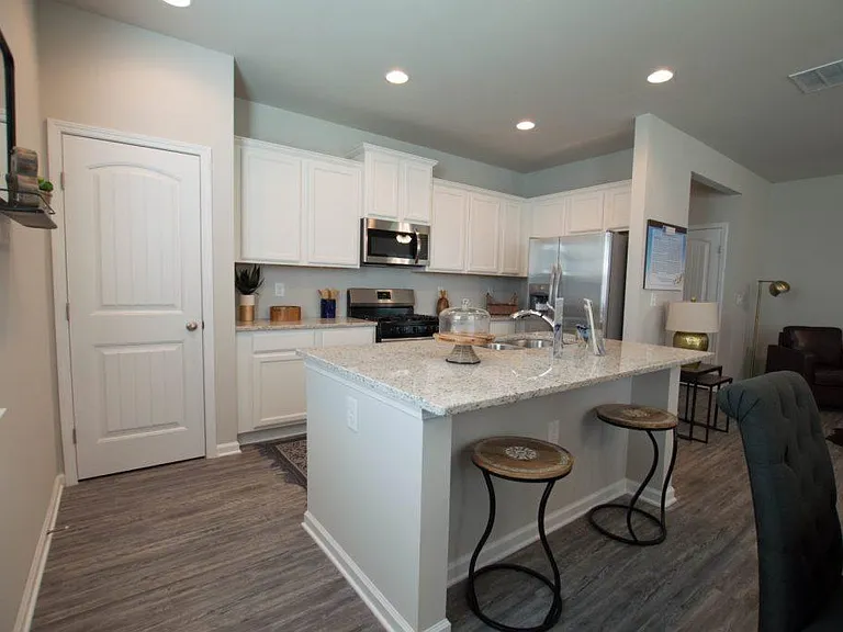 95 Pointe Pl — Photo 11