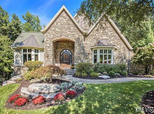 5905 Whitworth Ct SE, Grand Rapids, MI 49546