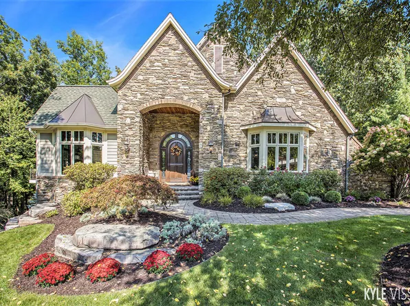 5905 Whitworth Ct SE, Grand Rapids, MI 49546