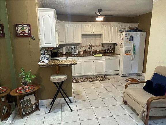 3rd image of 1309 Julio Ln