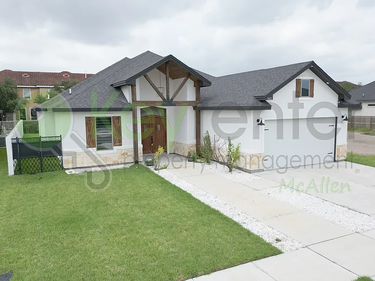 3412 Inez St — Photo 3