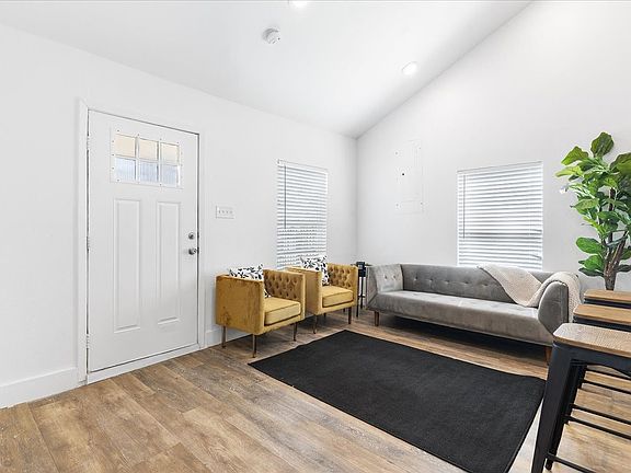 5th image of 2635 Carpenter Ave