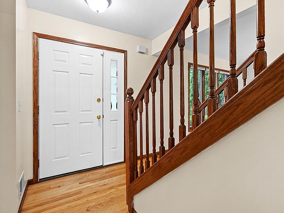 2nd image of 5151 Autumn Glen St